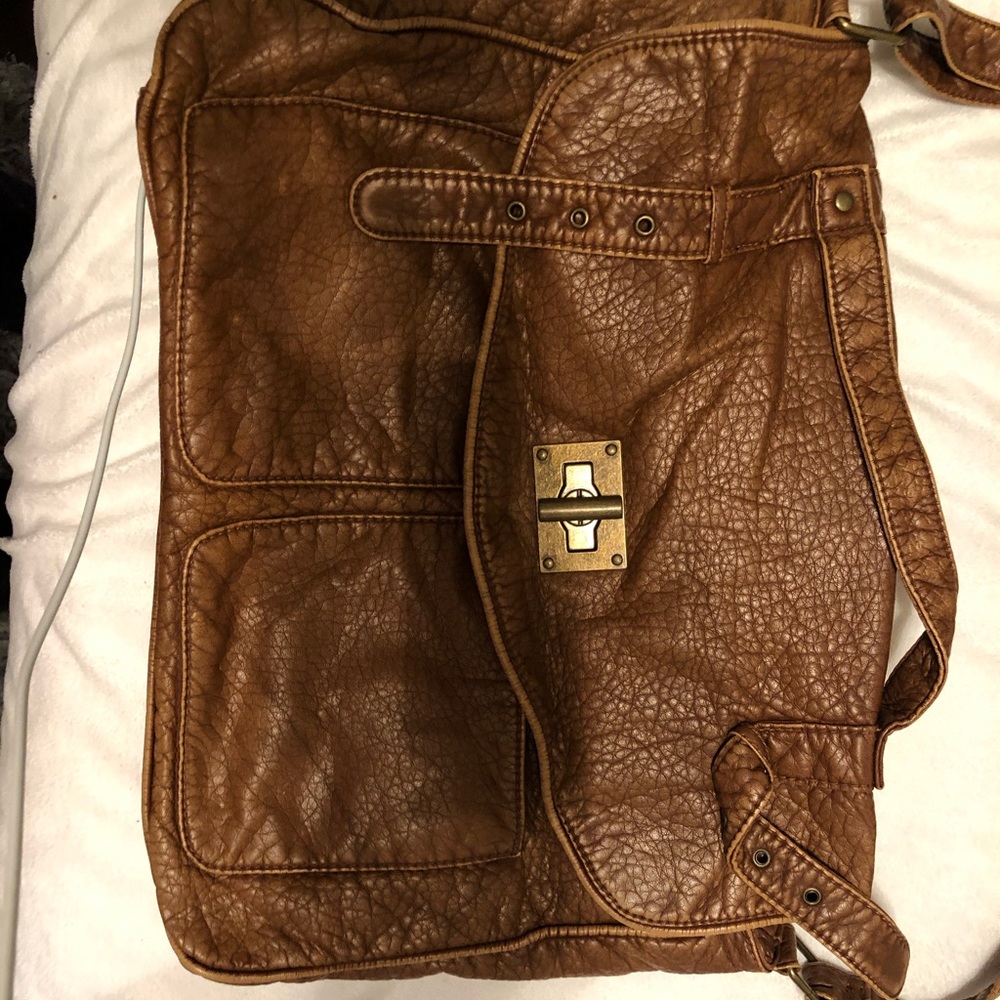 Leather messenger bag